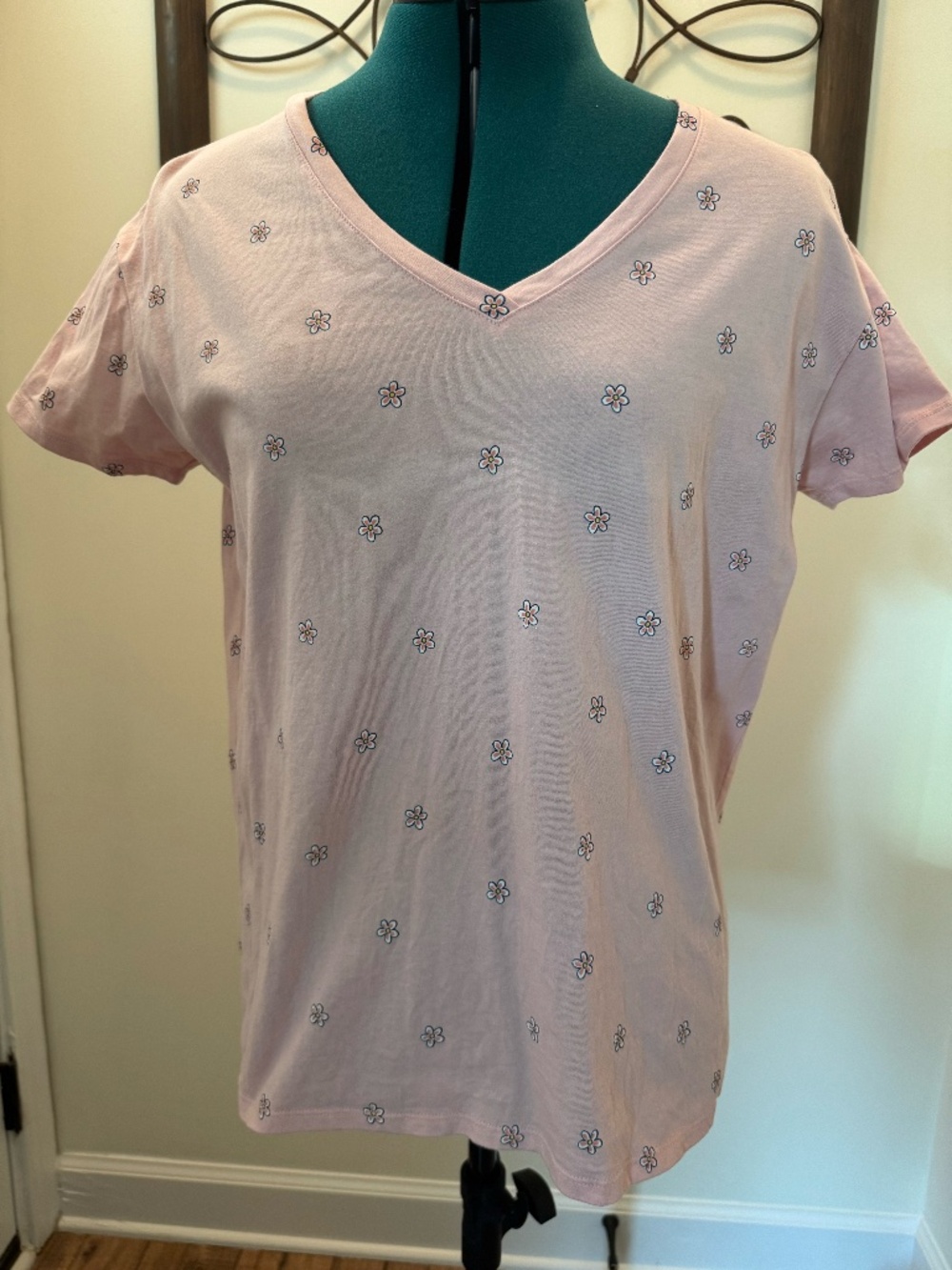 Life is Good Pink Daisy T-Shirt Sz Med